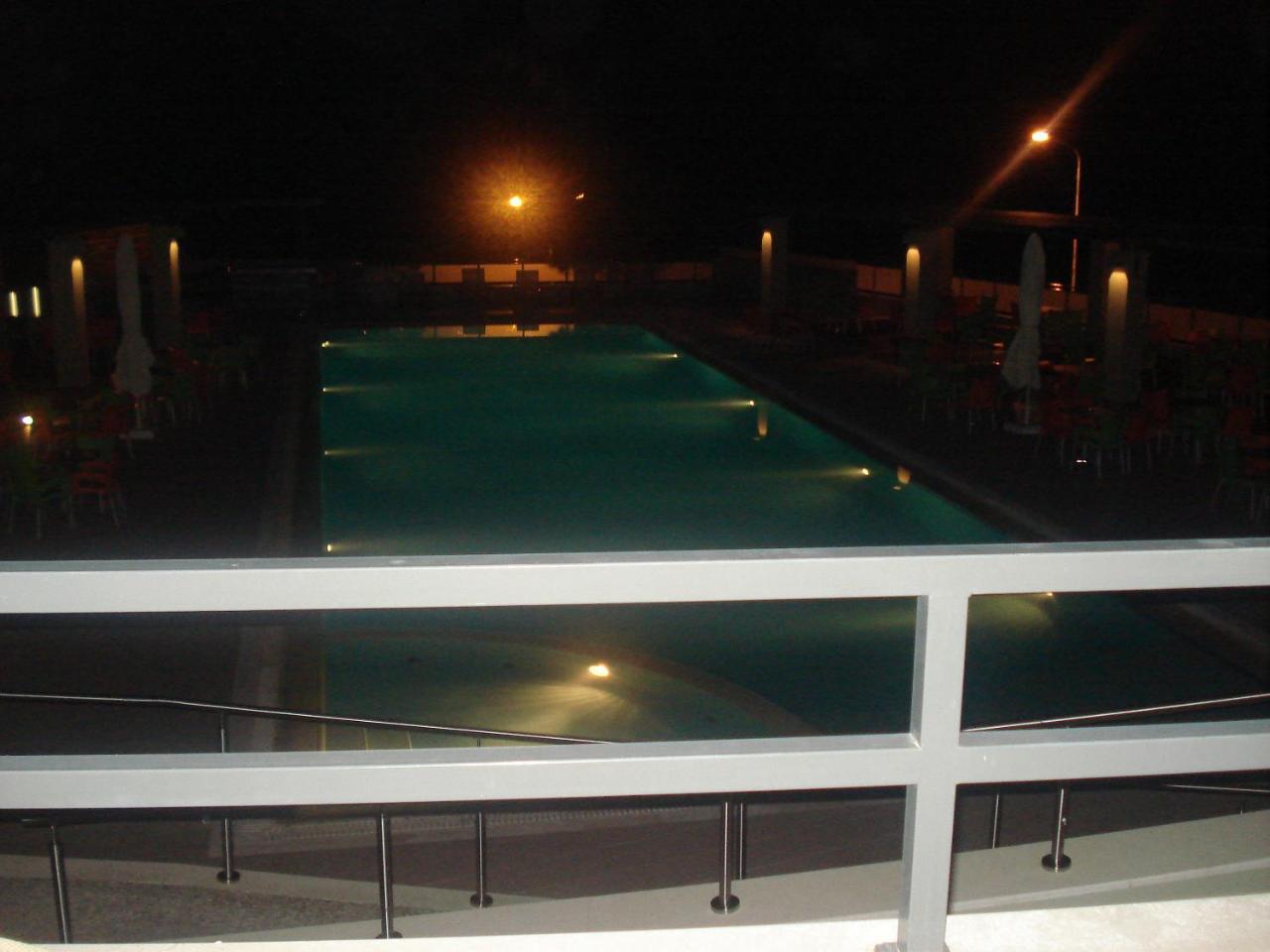 Apolis Hotel Mouzaki Exterior photo
